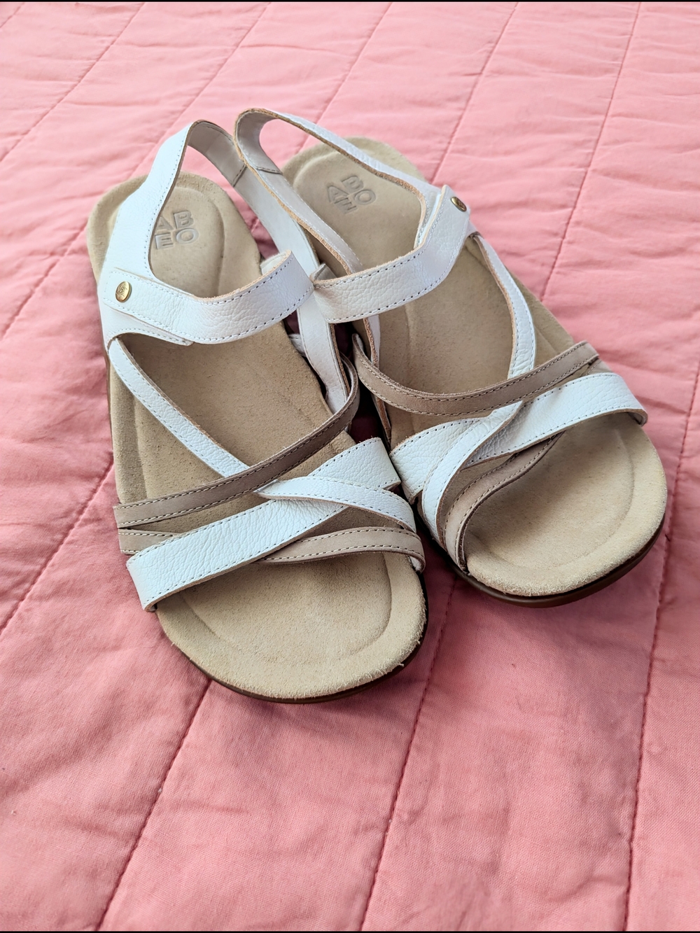 ABEO Women's White & Taupe Strappy Comfort Sandals